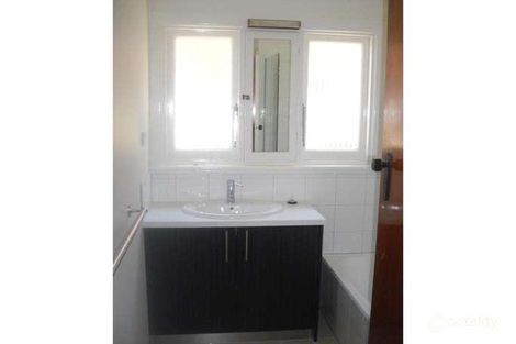 Property photo of 42 Williamson Avenue Strathmore VIC 3041