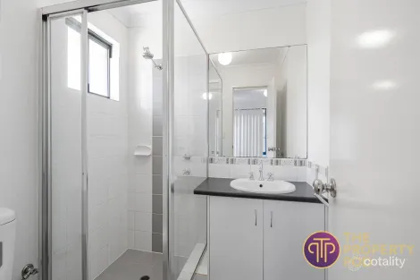 Property photo of 24 Sorbonne Turn Aubin Grove WA 6164