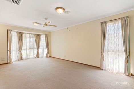 Property photo of 10 Sash Close Carrum Downs VIC 3201