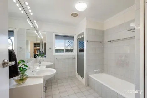 Property photo of 9 Schmidt Street Kepnock QLD 4670