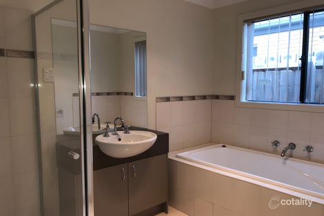 Property photo of 5 Seaford Circuit Truganina VIC 3029