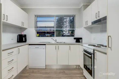 2/2936 Gold Coast Hwy, Surfers Paradise, QLD 4217