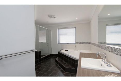 Property photo of 7 Warrilow Loop Canning Vale WA 6155
