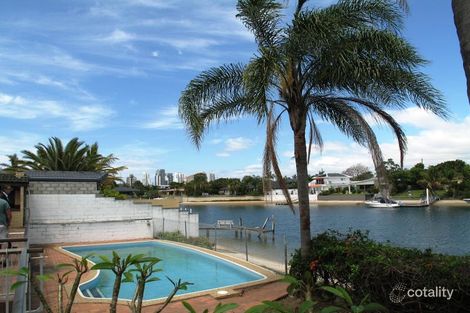 Property photo of 14 Grant Place Broadbeach Waters QLD 4218