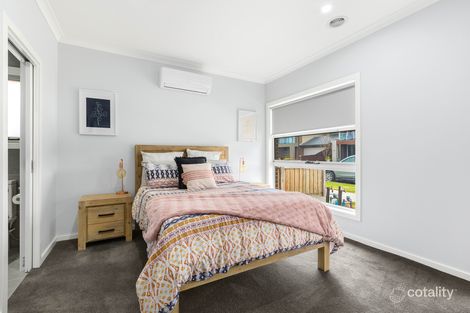 Property photo of 7 Bexley Terrace Donnybrook VIC 3064