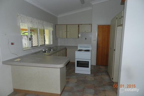 Property photo of 9 Sunflower Drive Mooroobool QLD 4870
