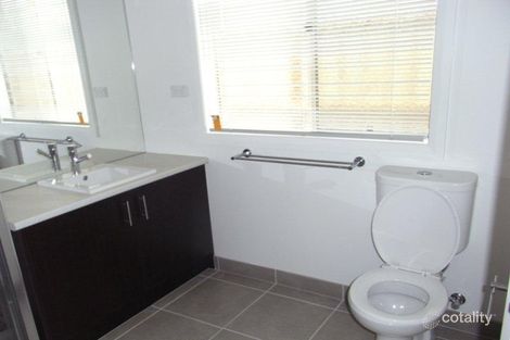 18 Everlasting Bvd, Cranbourne West, VIC 3977