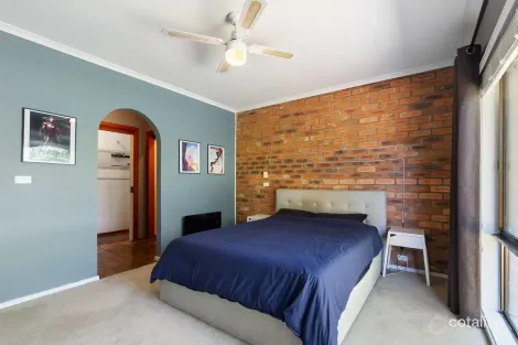 Property photo of 52 Stormbird Drive Kalimna VIC 3909