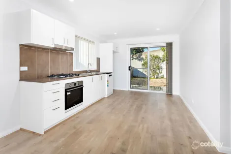 Property photo of 8 Barellan Avenue Dapto NSW 2530