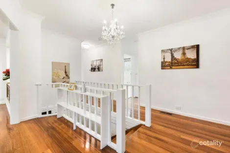 Property photo of 17 Chatsworth Quadrant Templestowe Lower VIC 3107