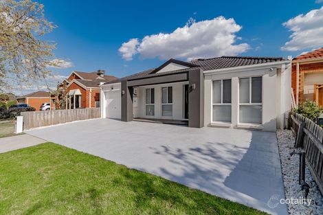 Property photo of 21 Wisla Circuit Roxburgh Park VIC 3064