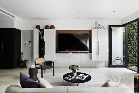 Property photo of 2/248 Adderley Street West Melbourne VIC 3003