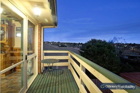 Property photo of 17 Cunningham Drive Endeavour Hills VIC 3802