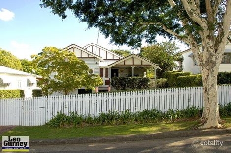 10 Robe St, Newmarket, QLD 4051