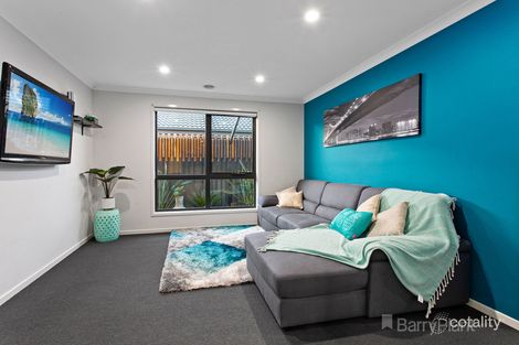 Property photo of 13 Cloverbank Drive Cranbourne East VIC 3977