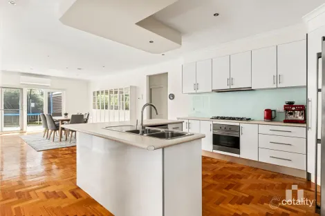 Property photo of 38 Warrawong Circuit Doreen VIC 3754