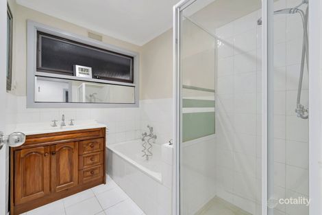 Property photo of 1 Damian Court Cranbourne VIC 3977