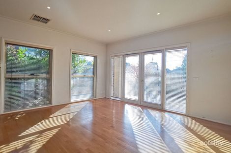 Property photo of 10/8 Willgilson Court Oakleigh VIC 3166