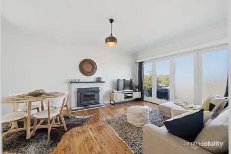 24 Chestnut Ave, Armidale, NSW 2350