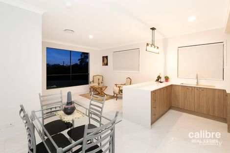 56e Main Ave, Bardon, QLD 4065