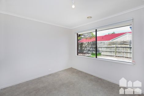 Property photo of 8 Sheeprun Place Hoppers Crossing VIC 3029
