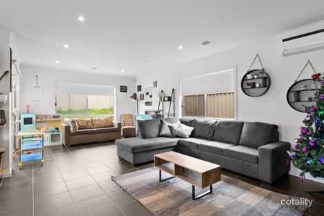 Property photo of 5 Quirk Road Pakenham VIC 3810