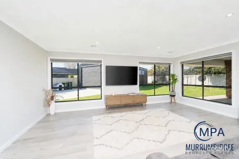 Property photo of 6 Rigby Place Leeton NSW 2705