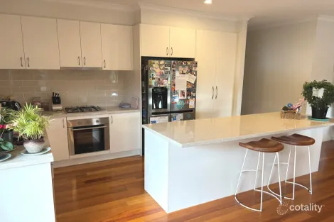 Property photo of 14 Bridle Path Chirnside Park VIC 3116