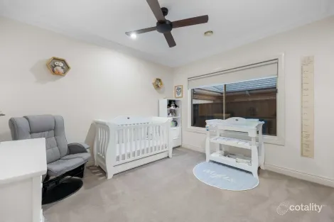 Property photo of 5 Pembury Way Hillside VIC 3037