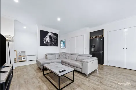 Property photo of 26 Errol Boulevard Mickleham VIC 3064