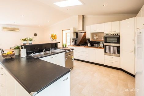 Property photo of 31 Woodport Close Green Point NSW 2251
