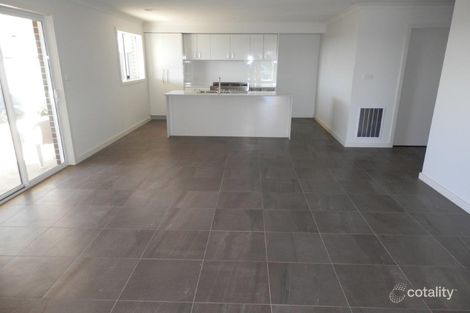 Property photo of 23 Quandong Place Forest Hill NSW 2651