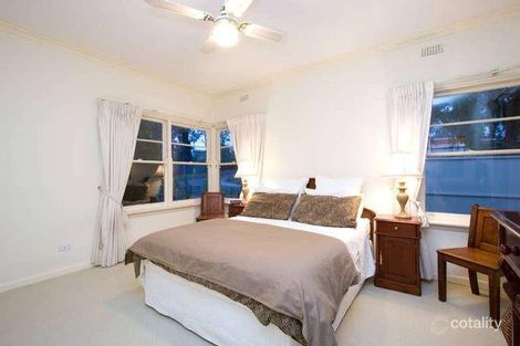 Property photo of 1/70 Whittens Lane Doncaster VIC 3108