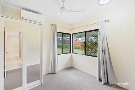 Property photo of 31 McFarlane Drive Kanimbla QLD 4870