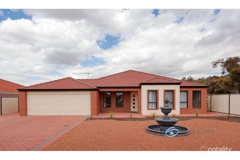 36 Montgomery Dr, Success, WA 6164