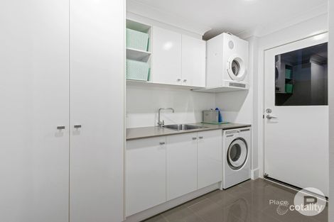 Property photo of 16 Hall Avenue Norman Park QLD 4170