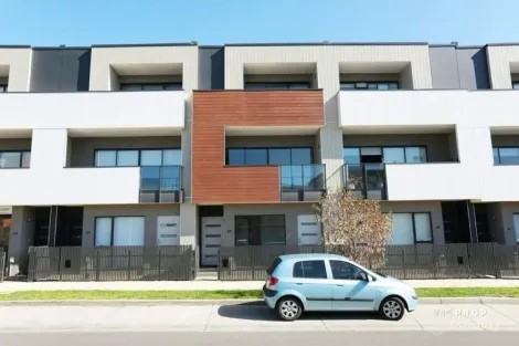 37 Tribeca Dr, Point Cook, VIC 3030