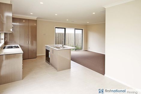 Property photo of 3/17 Valepark Crescent Cranbourne VIC 3977