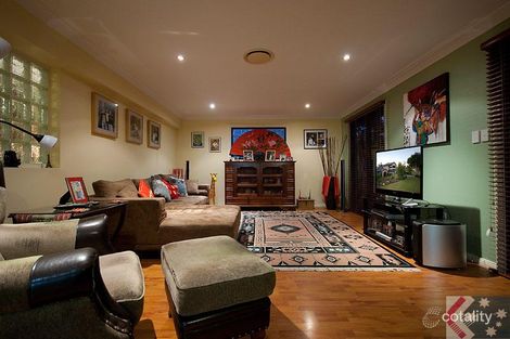 Property photo of 2 Jarvis Place Arundel QLD 4214