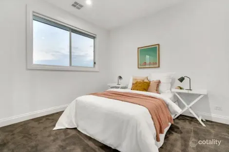 Property photo of 2 Hazel Way Mickleham VIC 3064