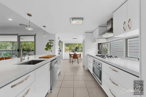 Property photo of 5 Magnet Close Riverhills QLD 4074