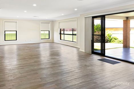 Property photo of 11 Waldorf Place Dubbo NSW 2830