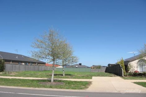 5 Cresthaven Bvd, Berwick, VIC 3806