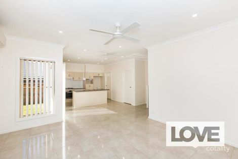 Property photo of 6 Gazelle Crescent Fletcher NSW 2287