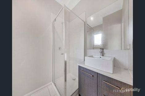 Property photo of 2/26 Springleaf Road Tarneit VIC 3029