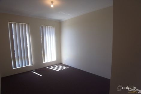 Property photo of 54 Feakle Bend Ridgewood WA 6030