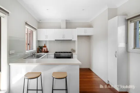 Property photo of 2/2 Cool Street Reservoir VIC 3073