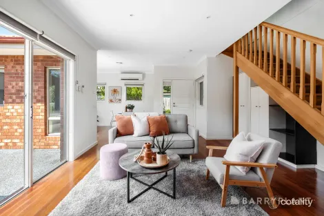 Property photo of 2/2 Cool Street Reservoir VIC 3073