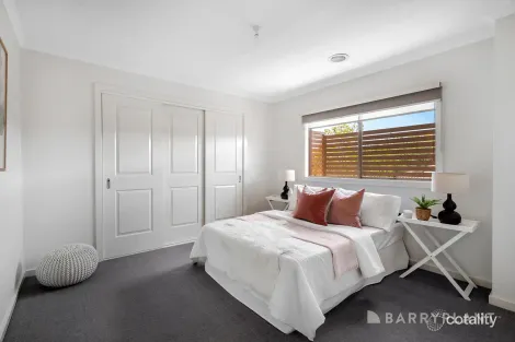 Property photo of 2/2 Cool Street Reservoir VIC 3073