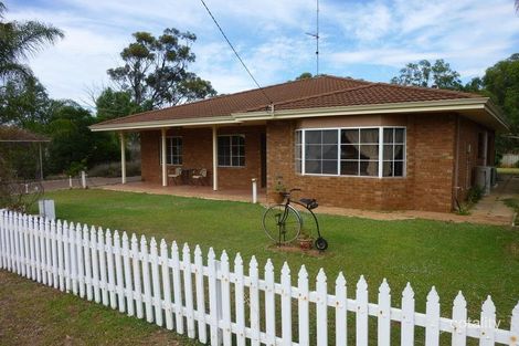 17 Meares St, York, WA 6302